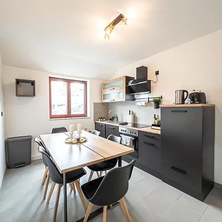 Apartment Rathausblick - moderne Mit 2 Schlafzimmern, Kueche, Bad, Waschmaschine & Trockner Mitten In Der Innenstadt Leipzig