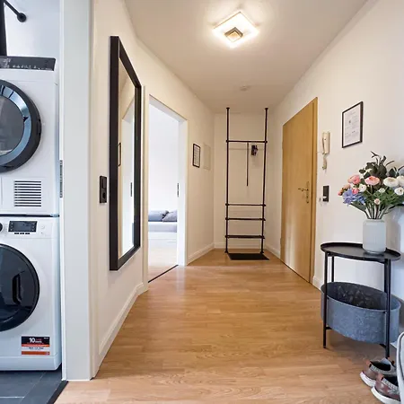 Apartment Rathausblick - moderne Mit 2 Schlafzimmern, Kueche, Bad, Waschmaschine & Trockner Mitten In Der Innenstadt *