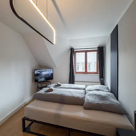 Apartment Rathausblick - moderne Mit 2 Schlafzimmern, Kueche, Bad, Waschmaschine & Trockner Mitten In Der Innenstadt Leipzig